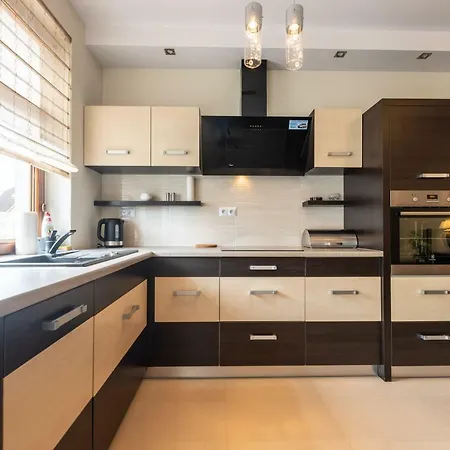 Victus Apartamenty, Klaudia Daire *